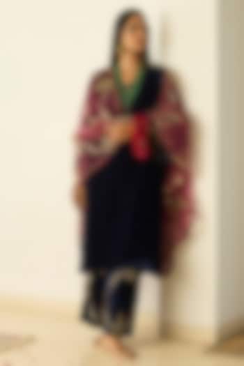 Blue Velvet Hand Embroidered Kurta Set by Sarang Kaur at Pernia's Pop Up Shop