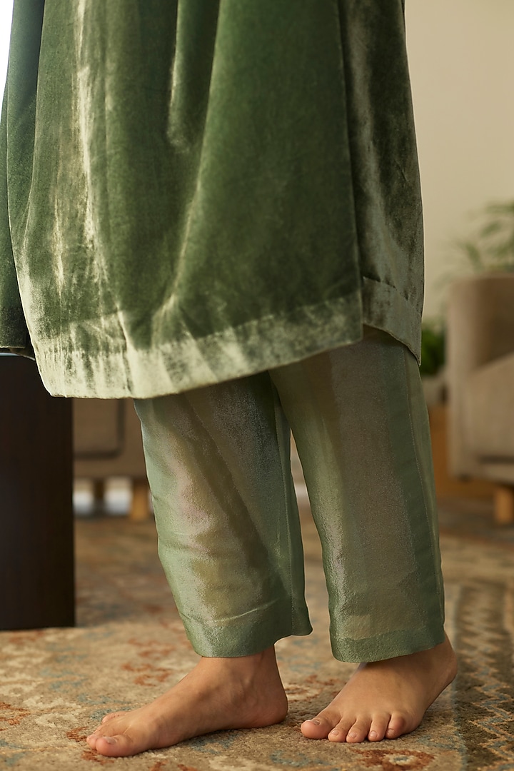 Green Velvet Hand Embroidered Kaftan Set by Sarang Kaur at Pernia's Pop Up Shop
