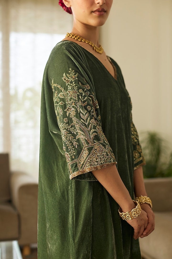 Green Velvet Hand Embroidered Kaftan Set by Sarang Kaur at Pernia's Pop Up Shop