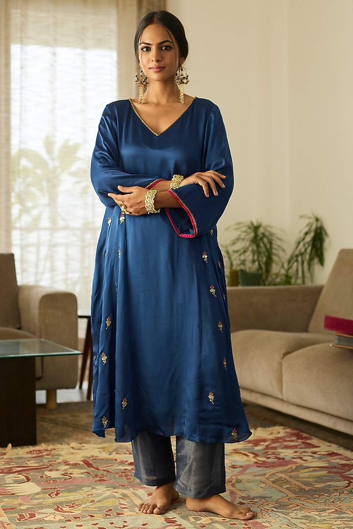 Blue Satin Silk Hand Embroidered Kurta Set by Sarang Kaur at Pernia's Pop Up Shop