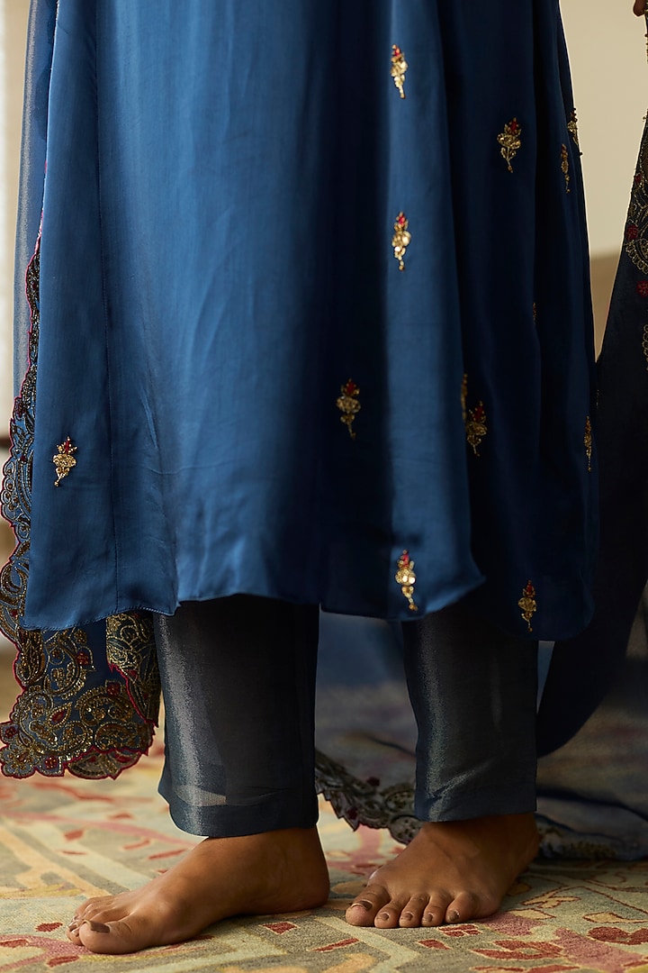 Blue Satin Silk Hand Embroidered Kurta Set by Sarang Kaur at Pernia's Pop Up Shop