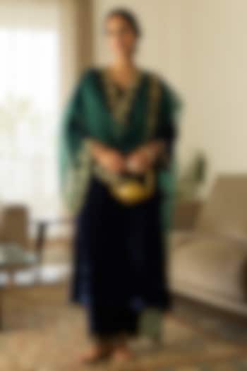 Blue Velvet Hand Embroidered Kurta Set by Sarang Kaur at Pernia's Pop Up Shop