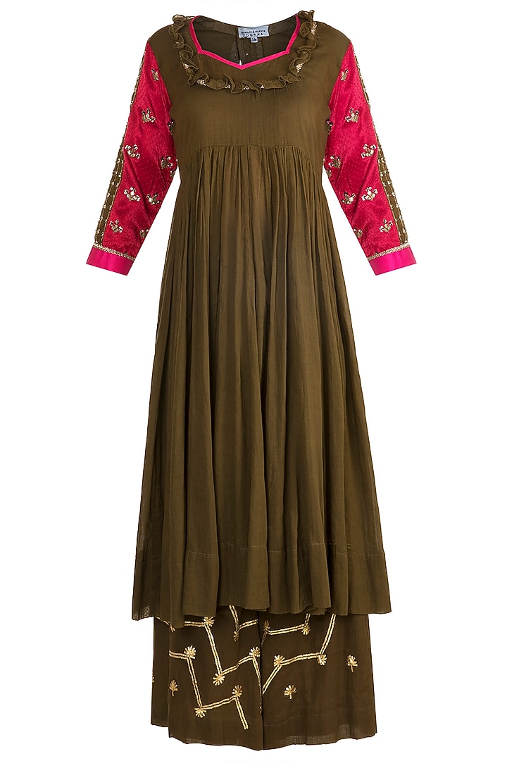 Olive Green Embroidered Kalidaar Kurta Set by Sareeka H & Mukkta Dograa at Pernia's Pop Up Shop