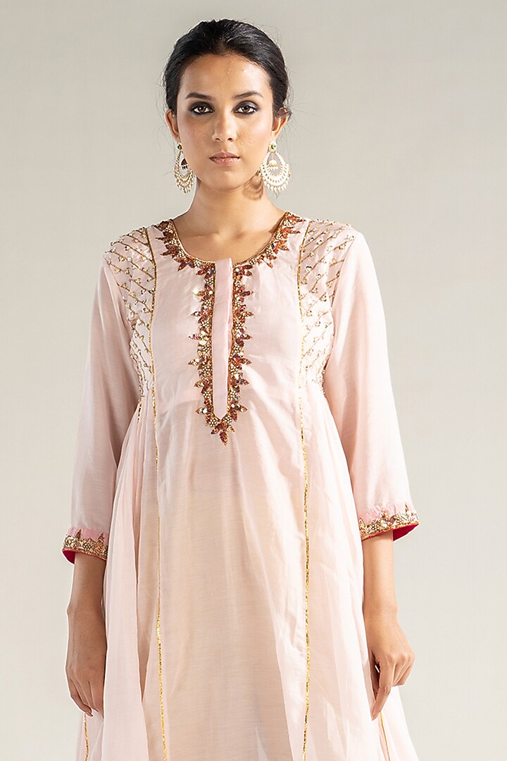 Pale Pink Mul Silk Embroidered Kalidar Kurta Set by Sareeka H & Mukkta Dograa at Pernia's Pop Up Shop