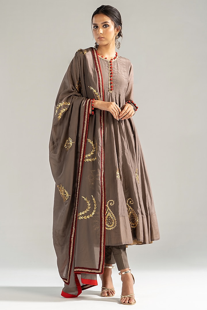 Ash Mul Silk Embroidered Kalidar Kurta Set by Sareeka H & Mukkta Dograa