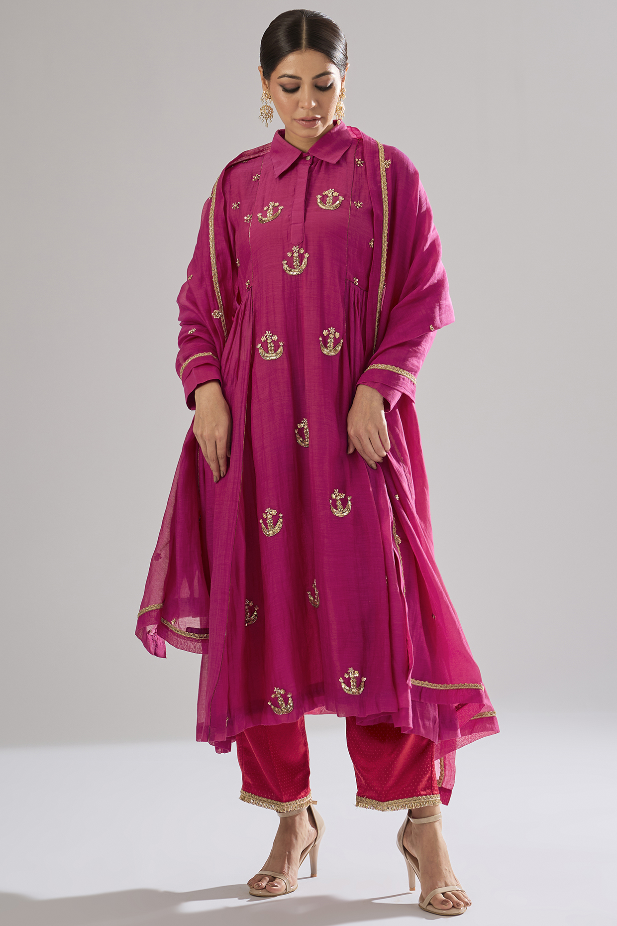 Dark Fuchsia Chanderi Hand Embroidered Kurta Set by Sareeka H & Mukkta Dograa at Pernia's Pop Up Shop