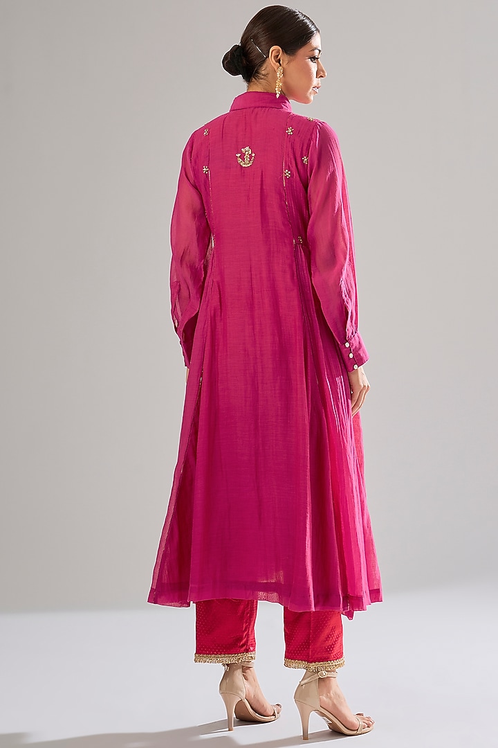 Dark Fuchsia Chanderi Hand Embroidered Kurta Set by Sareeka H & Mukkta Dograa at Pernia's Pop Up Shop