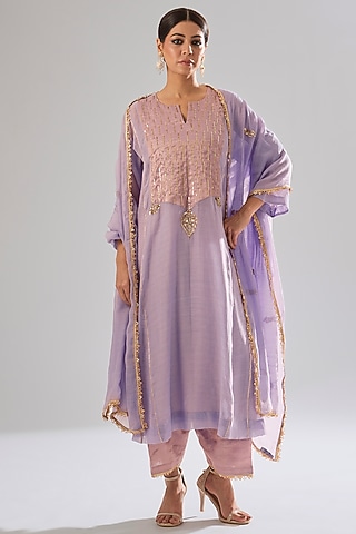 Mauve Chanderi Hand Embroidered Kurta Set by Sareeka H & Mukkta Dograa