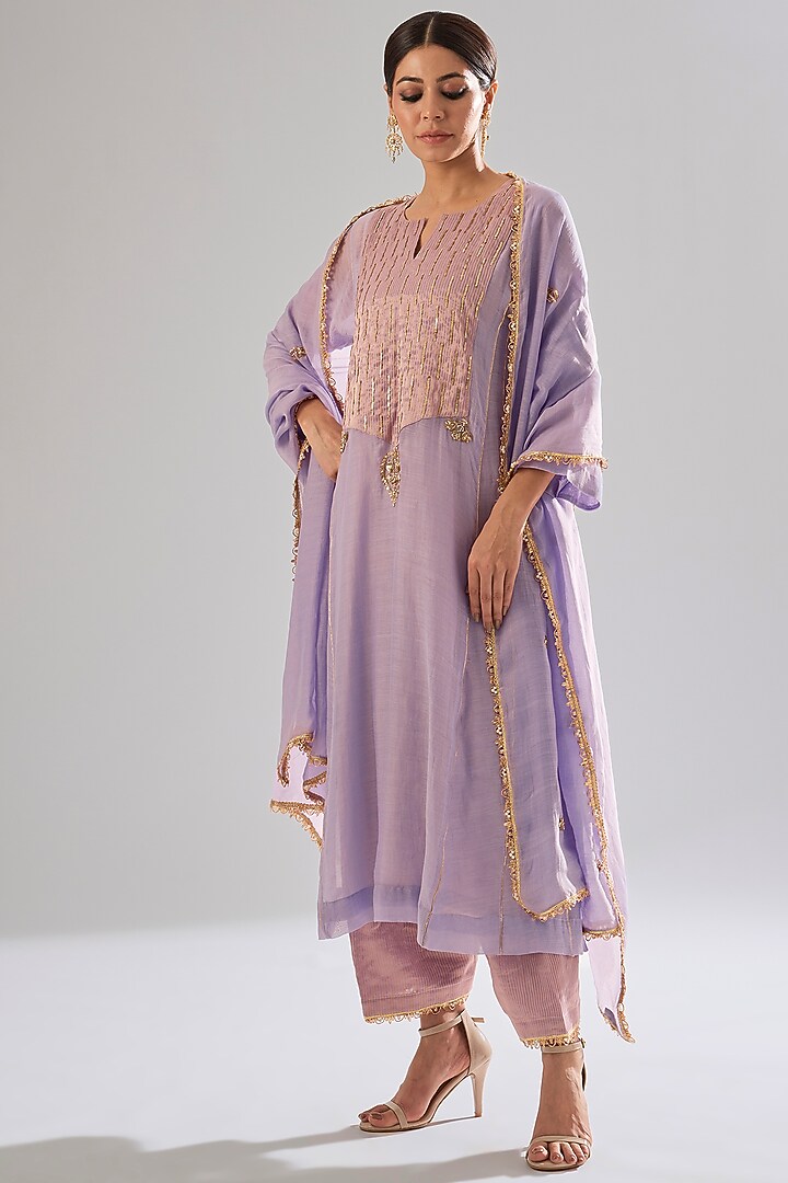 Mauve Chanderi Hand Embroidered Kurta Set by Sareeka H & Mukkta Dograa at Pernia's Pop Up Shop