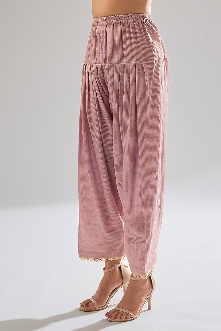 Mauve Chanderi Hand Embroidered Kurta Set by Sareeka H & Mukkta Dograa at Pernia's Pop Up Shop