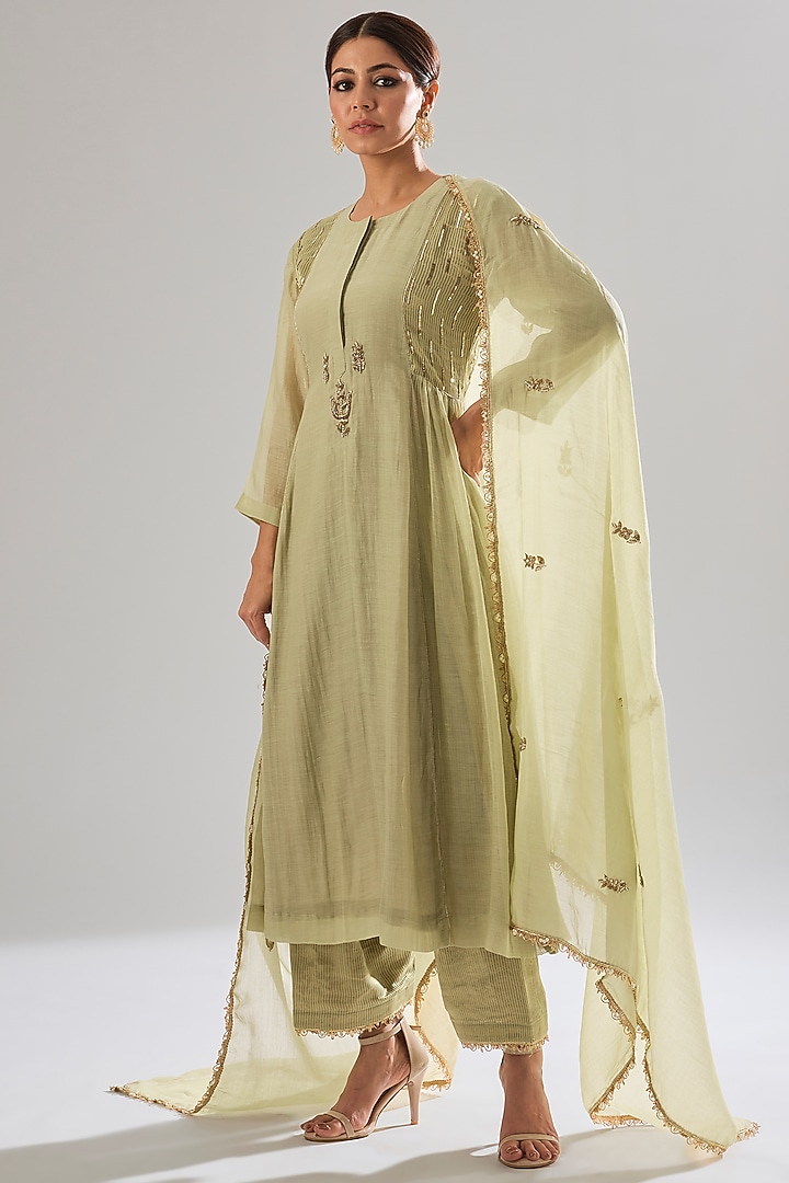 Sage Green Chanderi Hand Embroidered Kurta Set by Sareeka H & Mukkta Dograa at Pernia's Pop Up Shop
