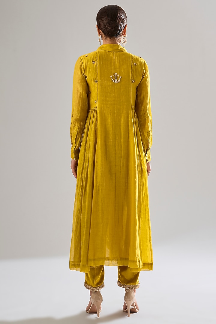 Mustard Chanderi Hand Embroidered Kurta Set by Sareeka H & Mukkta Dograa at Pernia's Pop Up Shop