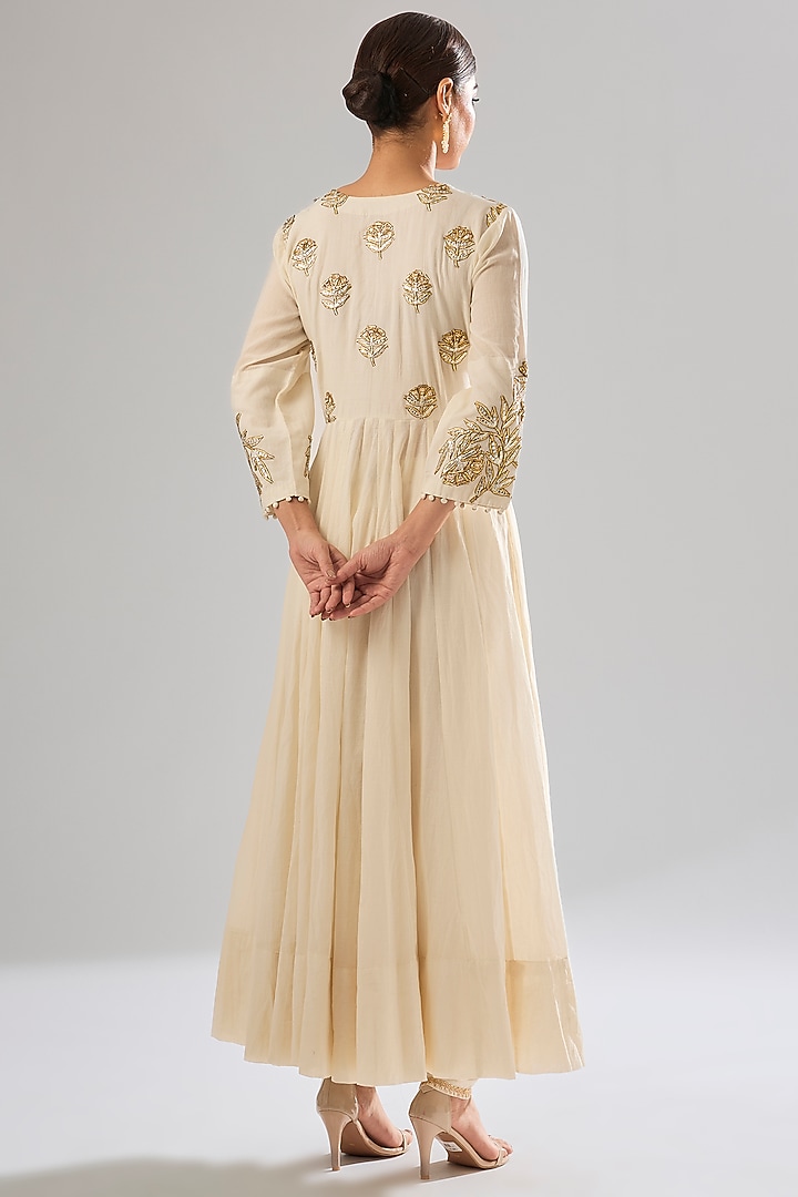 Off-White Cotton Sequin & Pearl Embroidered Wedding Anarkali Set by Sareeka H & Mukkta Dograa at Pernia's Pop Up Shop