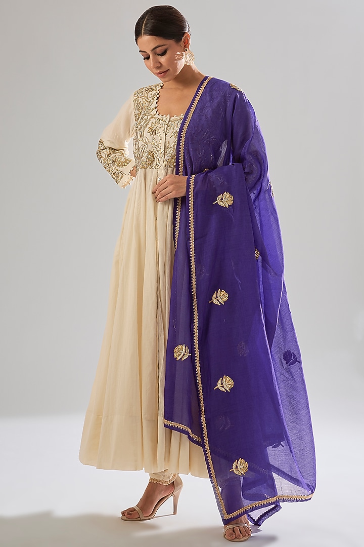 Off-White Cotton Sequin & Pearl Embroidered Wedding Anarkali Set by Sareeka H & Mukkta Dograa at Pernia's Pop Up Shop