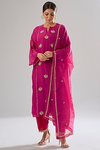 Dark Fuchsia Chanderi Hand Embroidered Kurta Set by Sareeka H & Mukkta Dograa