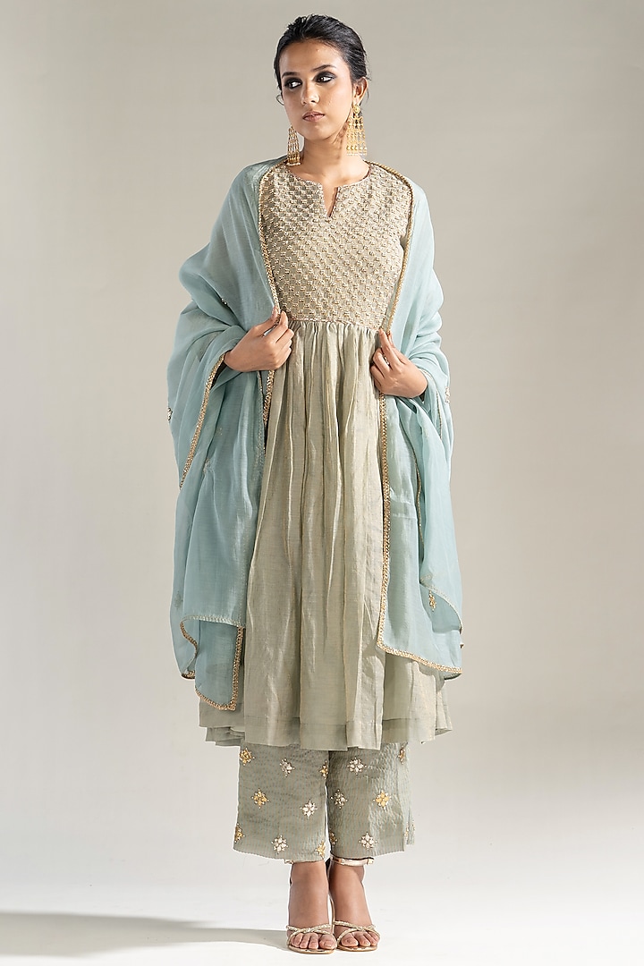 Powder Blue Chanderi Tissue Gota & Pearl Embroidered Kurta Set by Sareeka H & Mukkta Dograa at Pernia's Pop Up Shop