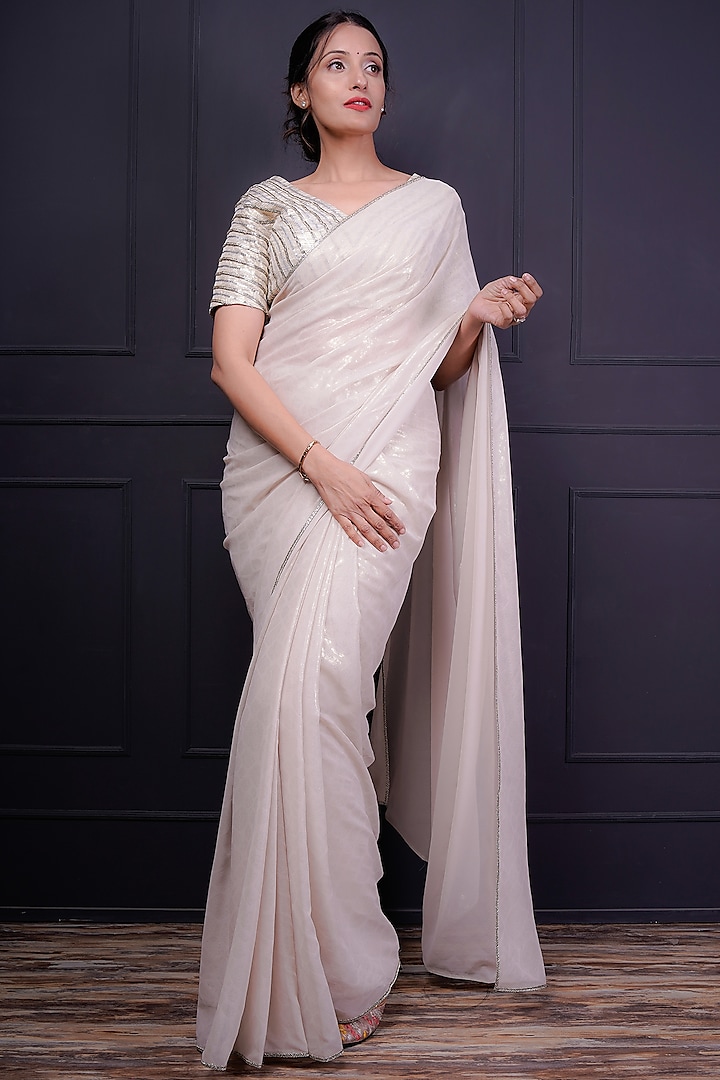 White Foil Saree Set by Srota By Srishti Aggarwal