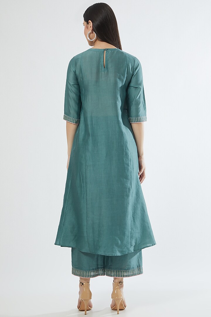 Powder Blue Embroidered Kurta Set by Srota By Srishti Aggarwal at Pernia's Pop Up Shop