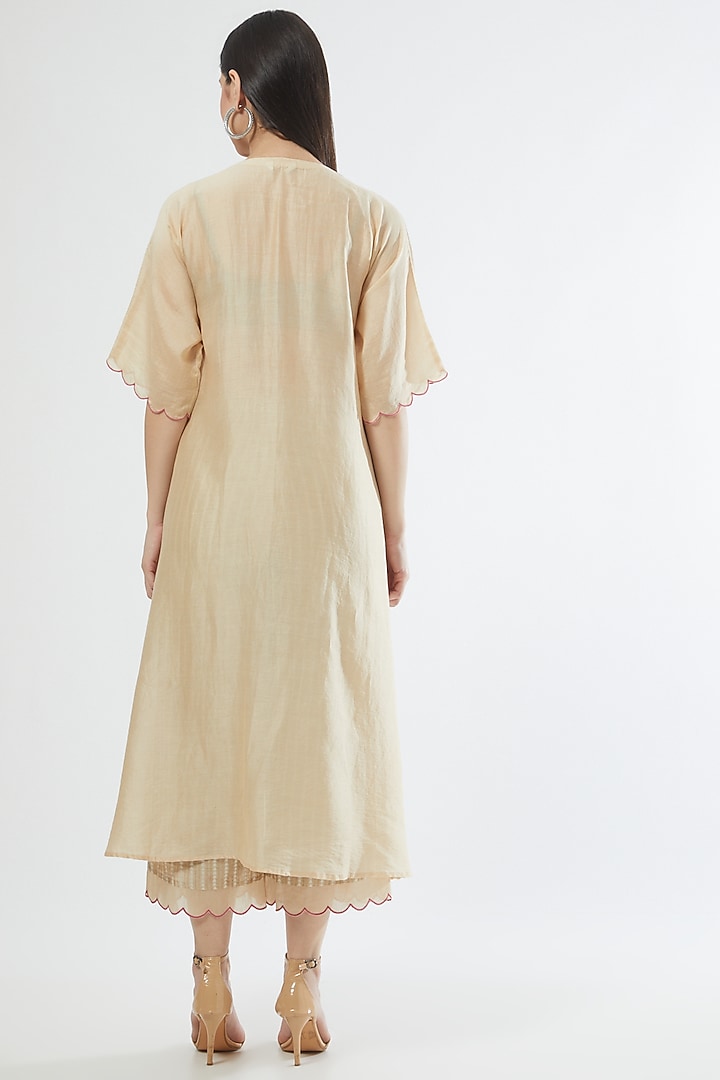 Ivory Embroidered Kurta Set by Srota By Srishti Aggarwal at Pernia's Pop Up Shop