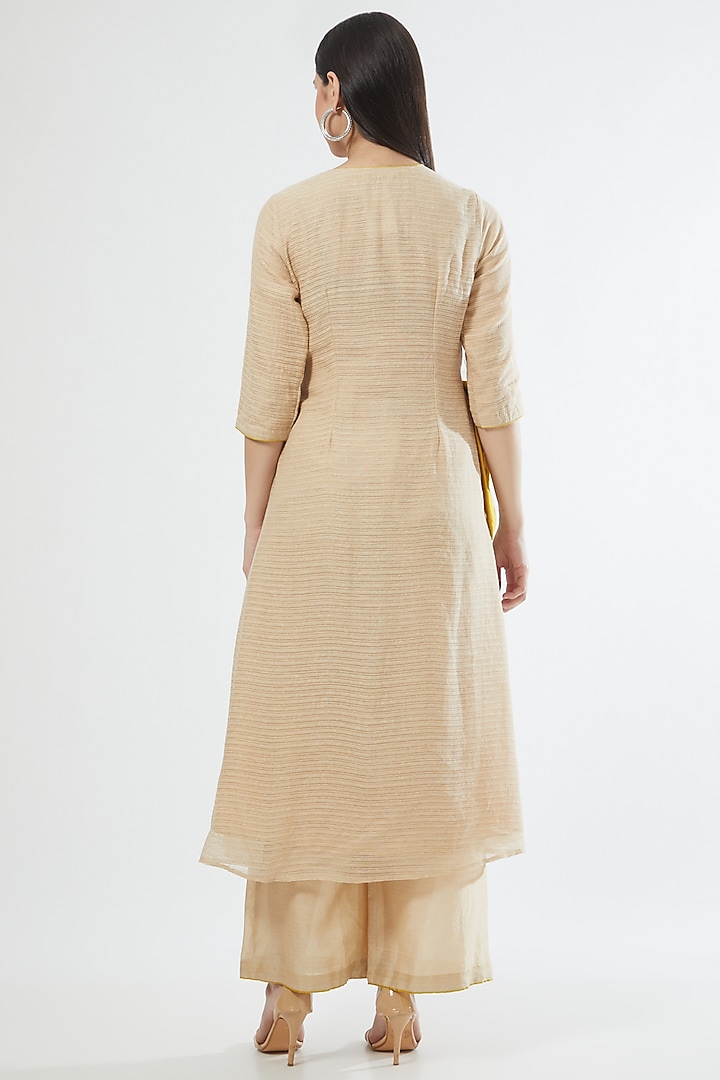 Ivory Embroidered Kurta Set by Srota By Srishti Aggarwal at Pernia's Pop Up Shop
