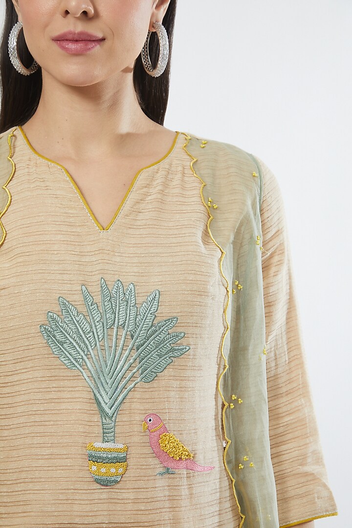 Ivory Embroidered Kurta Set by Srota By Srishti Aggarwal at Pernia's Pop Up Shop