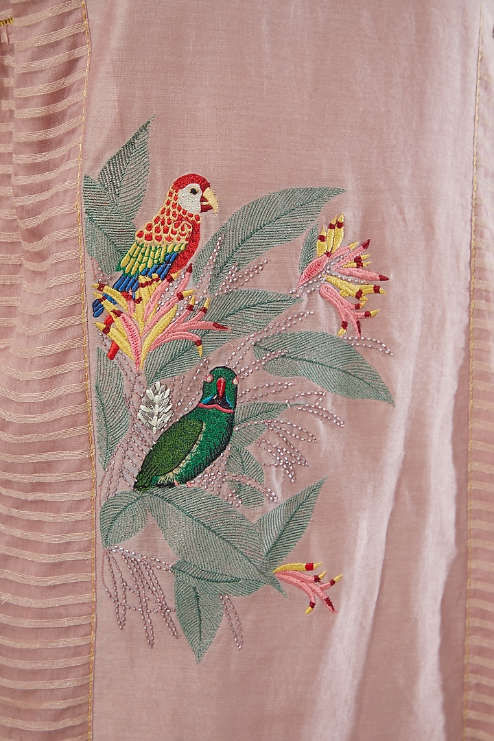 Powder Pink Embroidered Kurta Set by Srota By Srishti Aggarwal at Pernia's Pop Up Shop