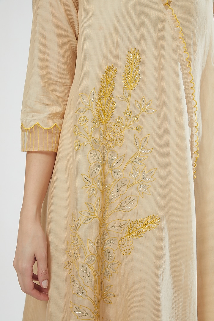 Ivory Stripe Chanderi Kurta Set by Srota By Srishti Aggarwal at Pernia's Pop Up Shop