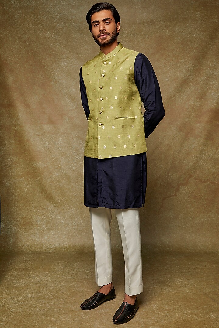 Pistachio Green Silk Bundi Jacket With Kurta Set by Seirra Thakur