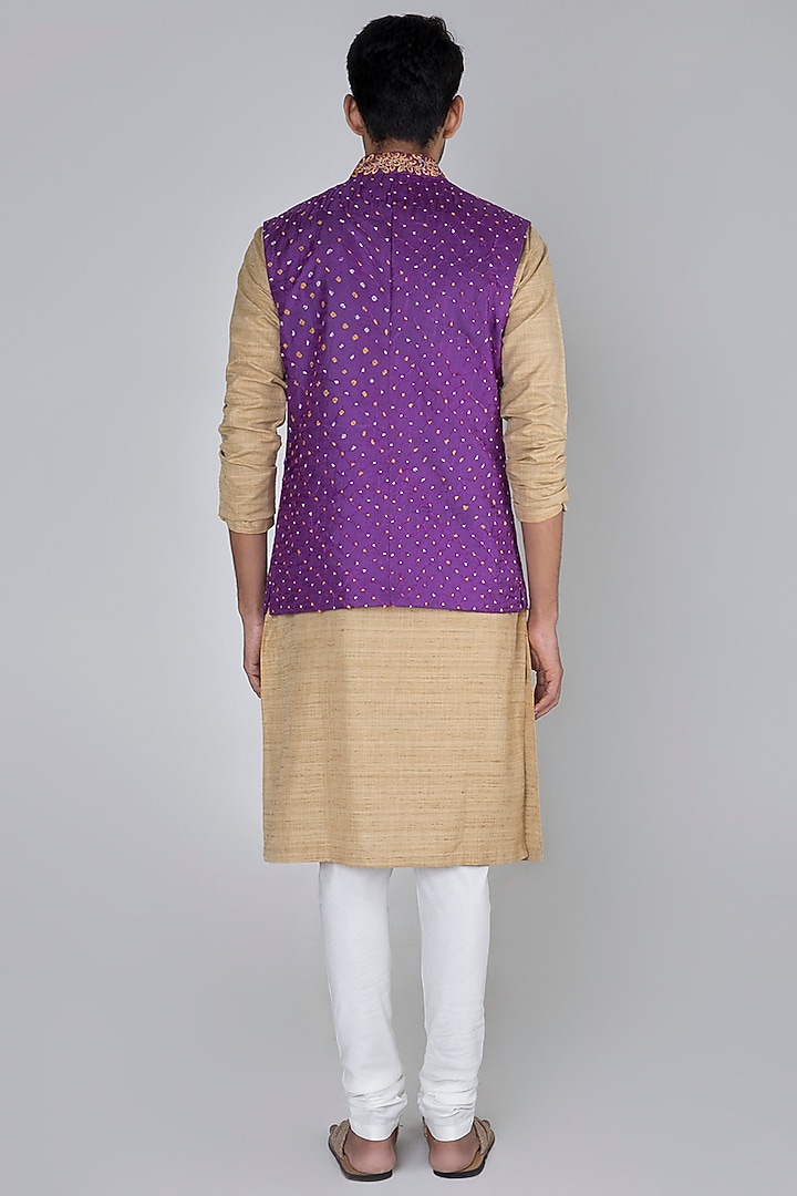 Brinjal Purple Embroidered Bandhani Bundi Jacket by Seirra Thakur at Pernia's Pop Up Shop