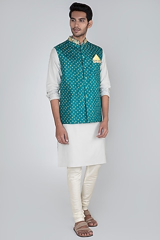 Peacock Green Pure Silk Embroidered Bandhani Bundi Jacket by Seirra Thakur