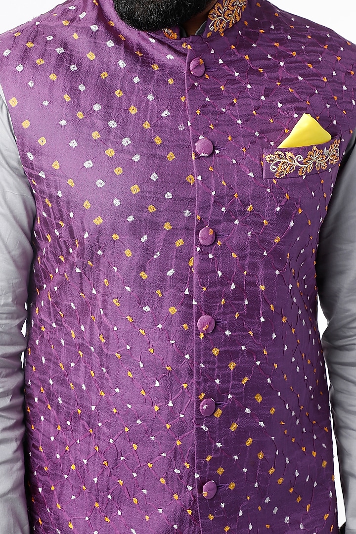 Brinjal Purple Bandhani Printed Bundi Jacket by Seirra Thakur at Pernia's Pop Up Shop