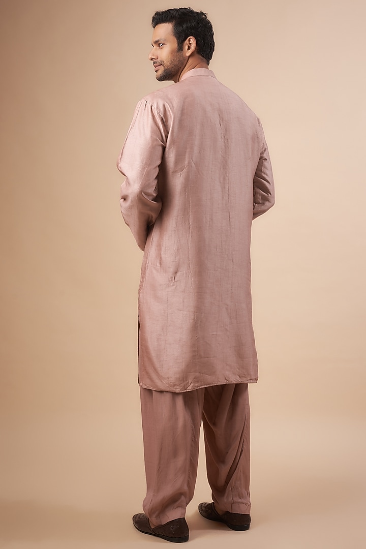 Pink Dupion Silk Kurta Set by SEIRRA THAKUR at Pernia's Pop Up Shop