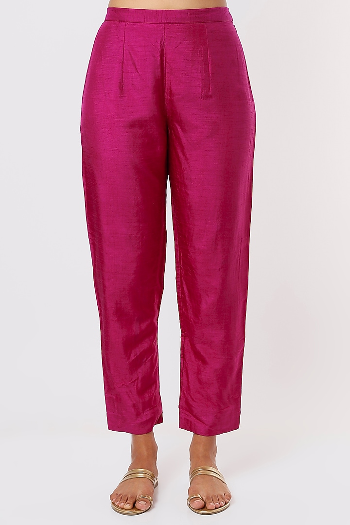 Fuchsia Embroidered Kalidar Kurta Set by Shristi Chetani at Pernia's Pop Up Shop