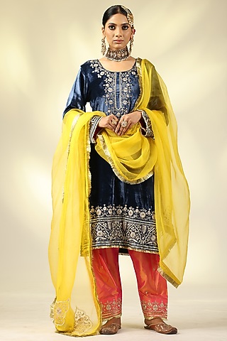 Midnight Blue Pure Silk Velvet Zari & Sequins Embroidered Kurta Set by Shivani Sabharwal