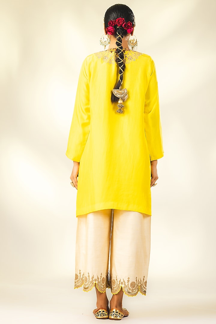 Yellow Crepe Silk Dori & Sequins Embroidered Short Kurta Set by Shivani Sabharwal at Pernia's Pop Up Shop