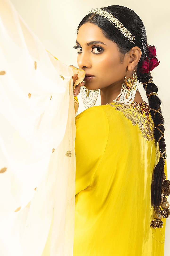 Yellow Crepe Silk Dori & Sequins Embroidered Short Kurta Set by Shivani Sabharwal at Pernia's Pop Up Shop
