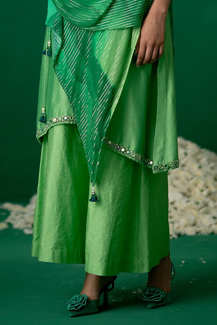 Green Chanderi & Georgette Crystal Work Kurta Set by Shashank Arya at Pernia's Pop Up Shop