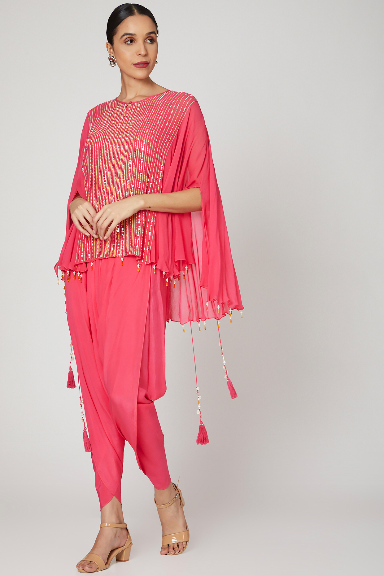 Fuchsia Embellished Kurta Set by Shashank Arya at Pernia's Pop Up Shop
