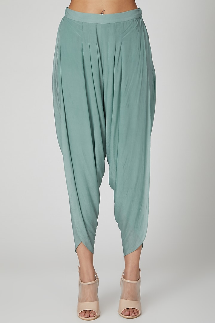 Mint Blue Embellished Kurta Set by Shashank Arya at Pernia's Pop Up Shop