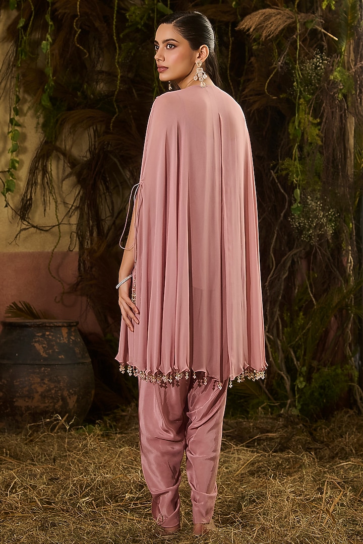 Onion Pink Georgette & Crepe Embroidered Kurta Set by Shashank Arya at Pernia's Pop Up Shop