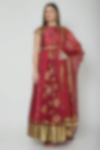 Fuchsia Embroidered Wedding Anarkali Set by Shashank Arya at Pernia's Pop Up Shop