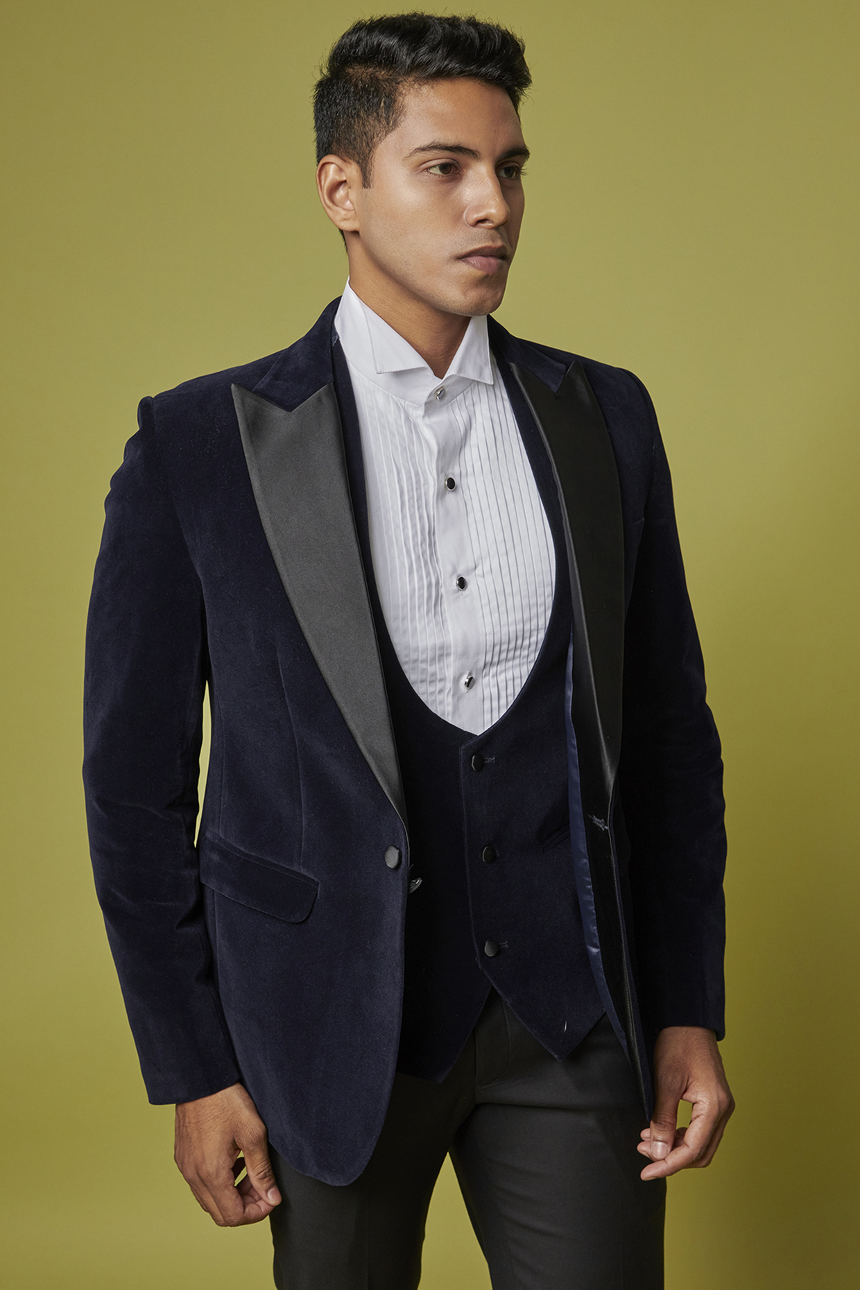 Navy blue velvet deals tuxedo jacket