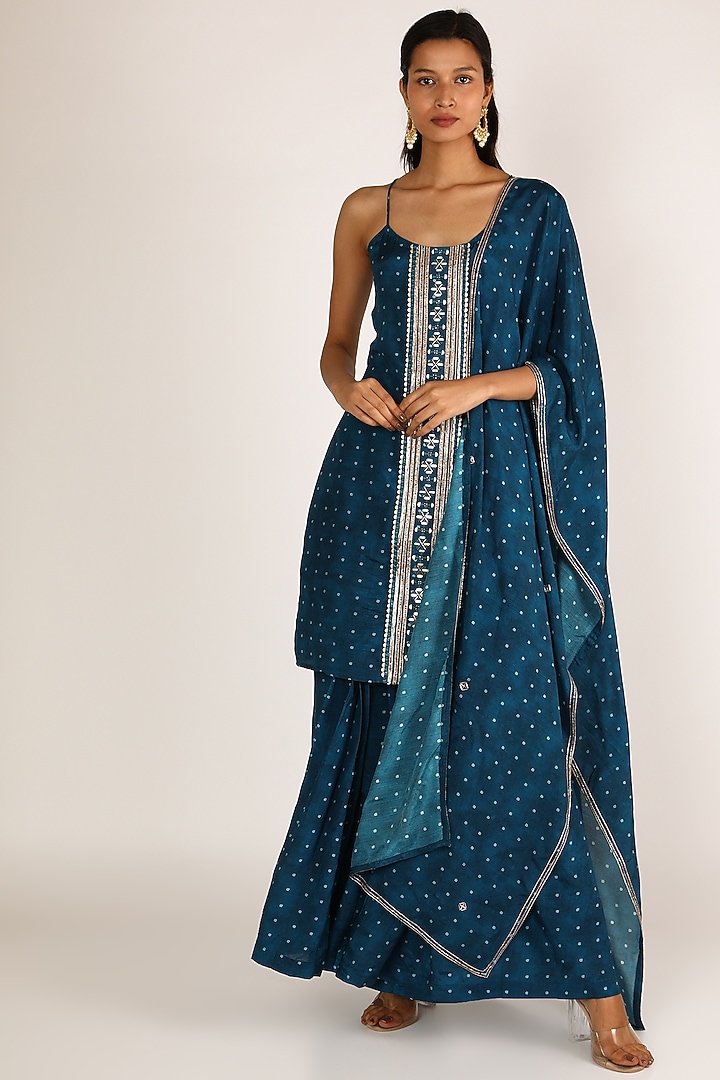 Teal Blue Embellished Kurta Set by 17:17 at Pernia's Pop Up Shop