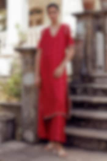 Maroon Chanderi Printed Kurta Set by 17:17 at Pernia's Pop Up Shop