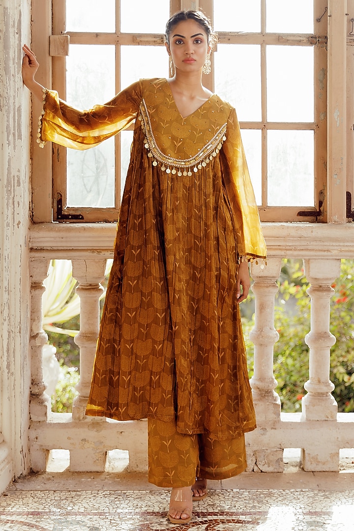 Green Chanderi Printed & Embroidered Kurta Set by 17:17 at Pernia's Pop Up Shop