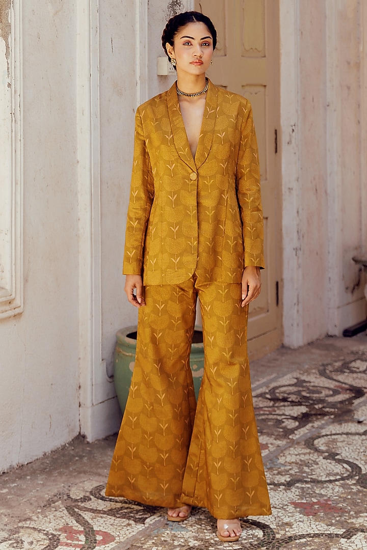 Green Chanderi Printed Blazer Set by 17:17 at Pernia's Pop Up Shop