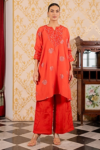 Red Solid Shimmer Printed A-Line Kurta Set by 17:17