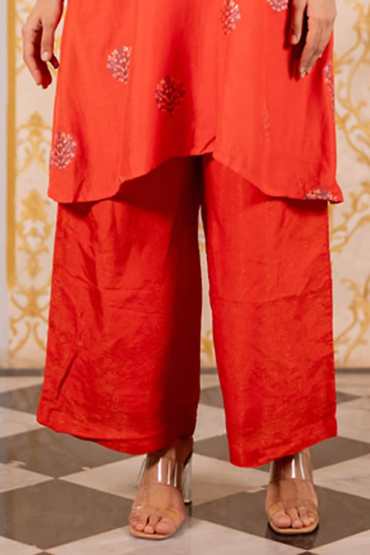 Red Solid Shimmer Printed A-Line Kurta Set by 17:17 at Pernia's Pop Up Shop