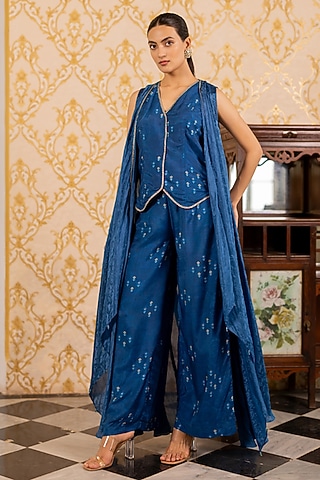 Blue Cotton Silk Geometric Printed Cape Set by 17:17