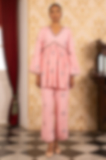 Pink Butti Printed Short Pleated Alia-Cut Kurta Set by 17:17 at Pernia's Pop Up Shop